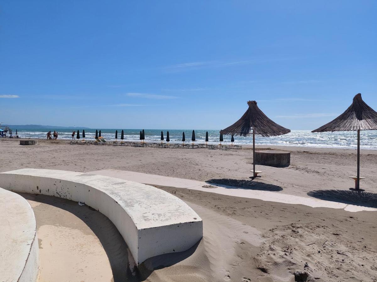 Hotel Nacional Драч Екстериор снимка